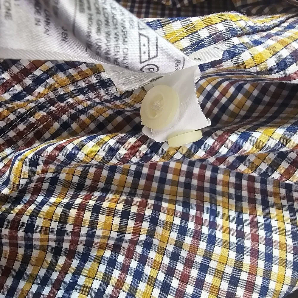 Banana Republic Camden Fit XL Supima Cotton Check Button Up Dress Shirt K359